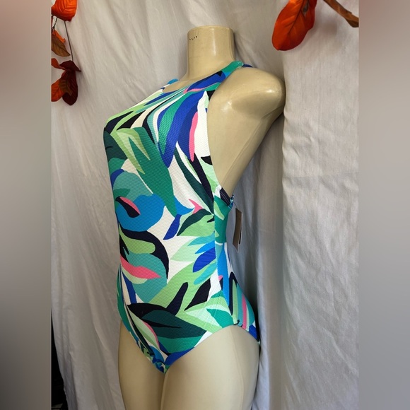 💛💚Shade & Shore One Piece Swimsuit - Blue and 💛💚💙Green - Picture 4 of 9